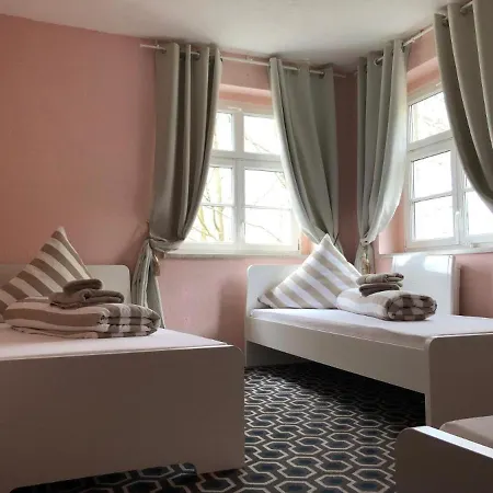 Sonnenschein Apartman Adorf